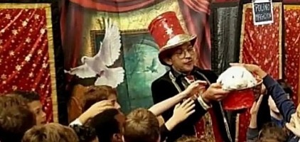 Magicien avec lapin